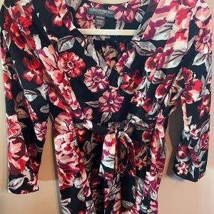 A Pea in the pod maternity shirt